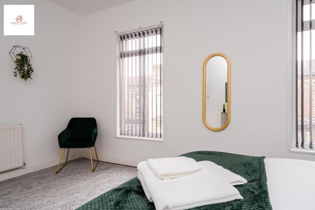 Immaculate 4 Bed In Liverpool By Hinkley Homes Short Lets & Serviced Accommodation ภายนอก รูปภาพ