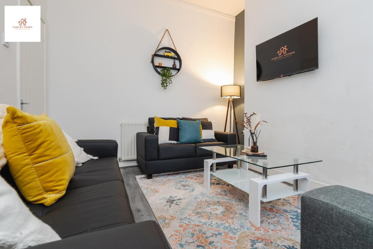 Immaculate 4 Bed In Liverpool By Hinkley Homes Short Lets & Serviced Accommodation ภายนอก รูปภาพ
