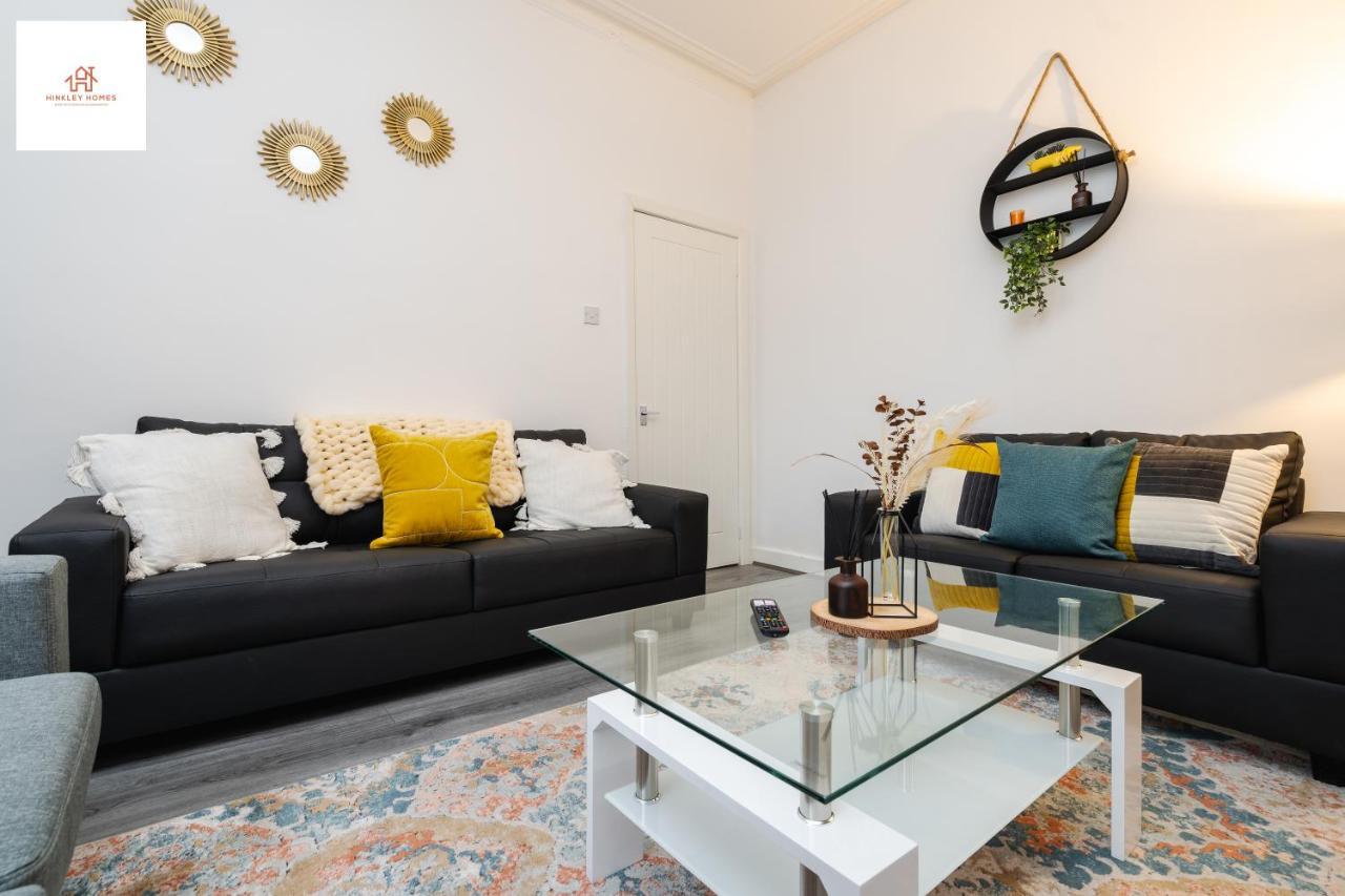Immaculate 4 Bed In Liverpool By Hinkley Homes Short Lets & Serviced Accommodation ภายนอก รูปภาพ