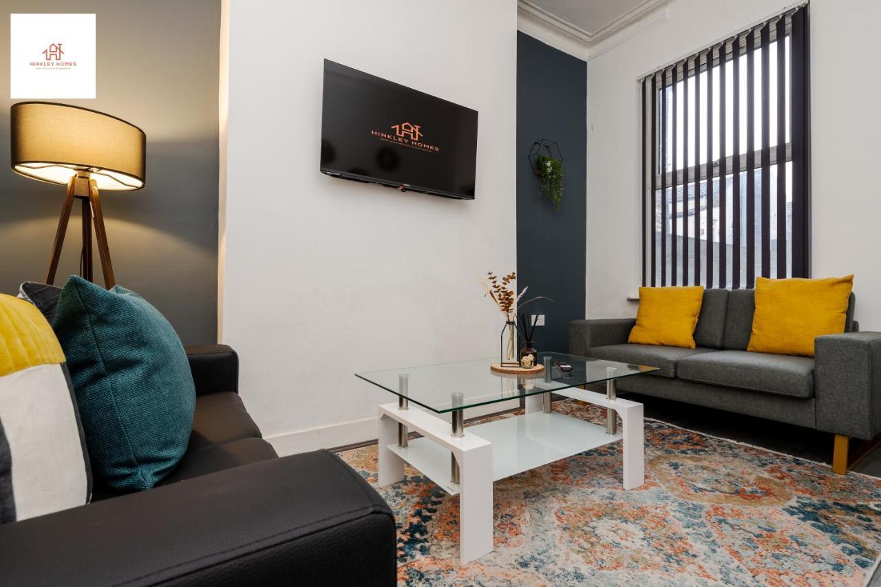 Immaculate 4 Bed In Liverpool By Hinkley Homes Short Lets & Serviced Accommodation ภายนอก รูปภาพ